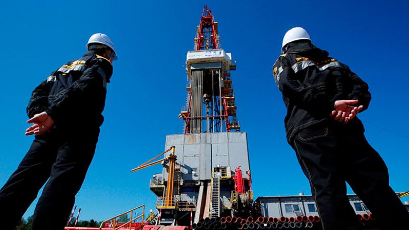 Котировки нефти снижаются на усиливающихся опасениях о возможности второй волны коронавируса