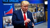 «Я был похож на Одинокого рейнджера»: Трамп сравнил себя в медицинской маске с персонажем вестерна