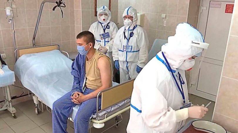 В Минобороны России рассказали о состоянии добровольцев, получивших вакцину от COVID-19