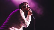 Фронтмен Kasabian Том Мейган покинул группу
