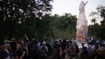 18 police officers injured in Chicago protest