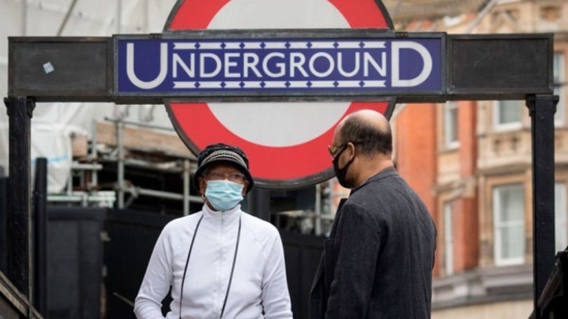 France to distribute 40 million free face masks to its poorest people