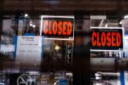 ВВП США во втором квартале упал на 32,9%