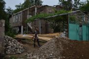 Թշնամու հրետակոծությունից վնասված բոլոր տները վերանորոգվելու են․ մարզպետ