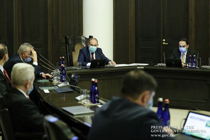 Чрезвычайное положение в Армении продлили еще на месяц – со снятием ряда ограничений