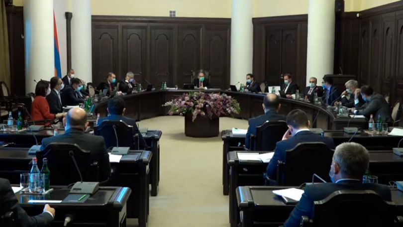 Weekly cabinet meeting kicks off in Armenia