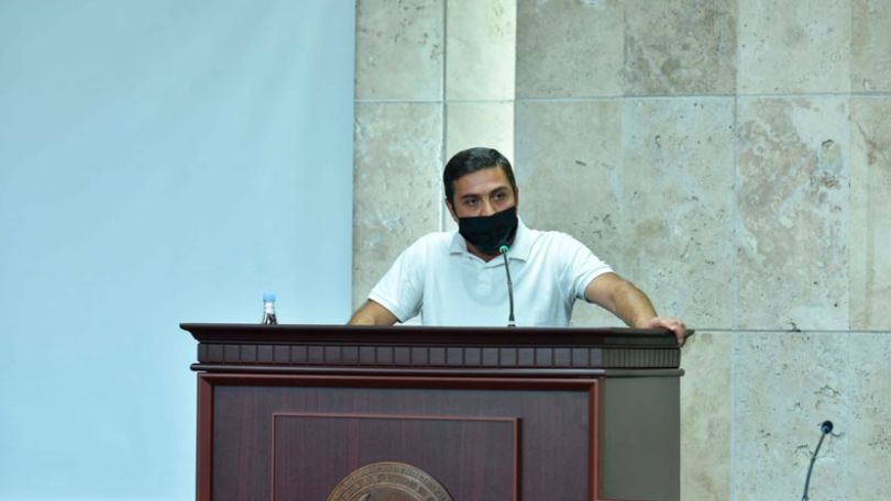 Մենուա Սողոմոնյանն առաջարկել է դադարեցնել ԵՊՀ ՀԽ երկու անդամների լիազորությունները