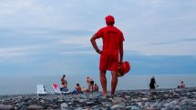 Грузинские спасатели в августе на побережье Черного моря спасли 170 человек