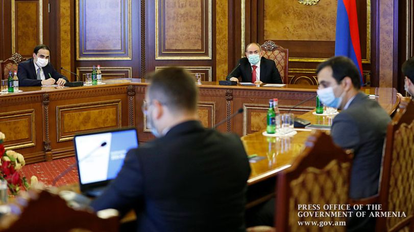 Зарплата около 1300 сотрудников «Айпост» выросла примерно на 25%