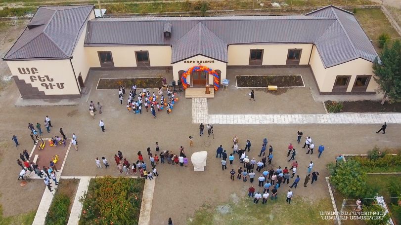 Artsakh president attends re-opening ceremony of school building in Jivani
