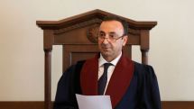 Արձակուրդից վերադառնալուց հետո Հրայր Թովմասյանը մասնակցել է բոլոր նիստերին. ՍԴ