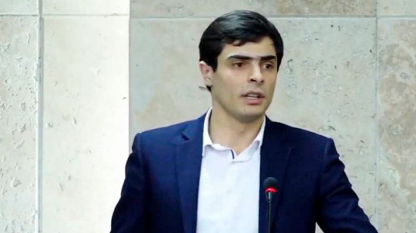 Սխալ թիրախավորված և խնդիր չլուծող ծրագիրը ոչ ոքի չի երջանկացնում. ԵՊՀ ուսխորհրդի նախագահ