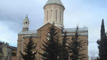 Скандальный инцидент у армянской церкви в Тбилиси стал темой спекуляций, сеющих национальную рознь. Мнения экспертов 