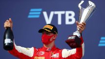Сын Шумахера выиграл первую гонку в Сочи на «Формуле-2»