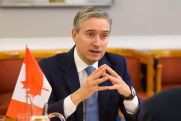 Канада приостановила действие разрешений на экспорт в Турцию военной продукции