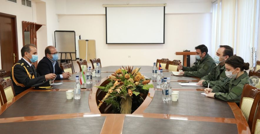 Armenian Defense Ministry briefs Iran’s new military attaché on Azerbaijani aggression against Artsakh
