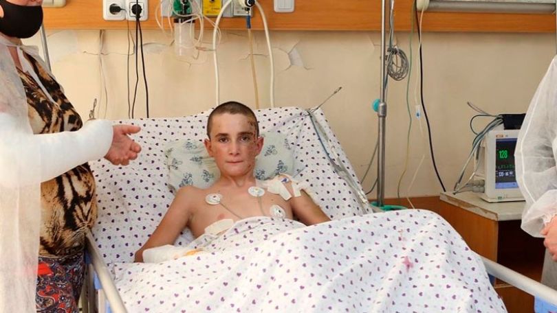 В состоянии 13-летнего Роберта, раненного при ударе БПЛА Азербайджана, наблюдается положительная динамика