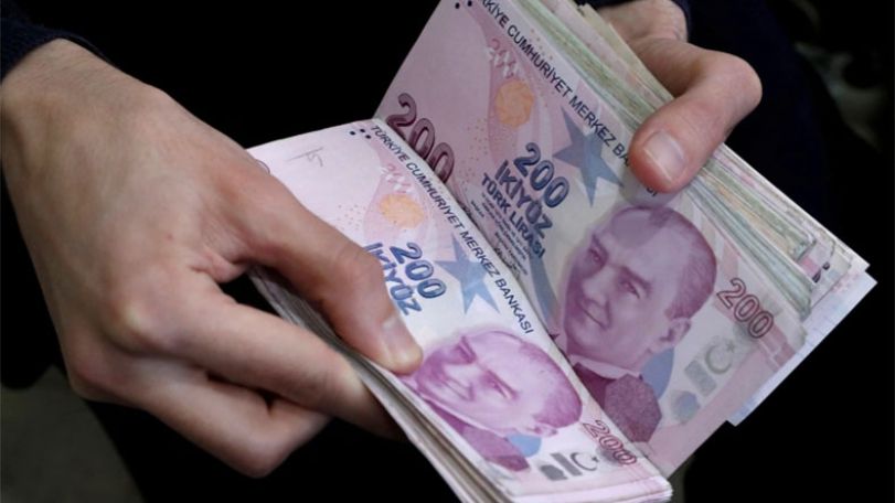 Turkish lira plumbs new lows