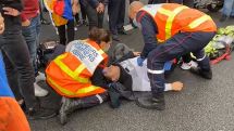 Turkish provocateurs attacked peaceful Armenian protesters in France, one severely injured