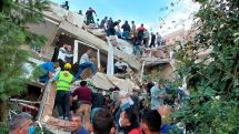 Turkey earthquake leaves six people dead and hundreds wounded