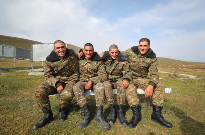 Four Artsakh army soldiers hit 6 ‘pickups’ of Azerbaijani forces