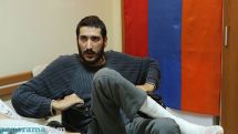 Раненый доброволец: Потерпевший поражение генерал должен отказаться от своих званий