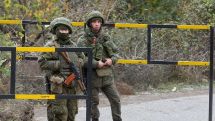 В Степанакерт прибыла очередная колонна миротворцев РФ
