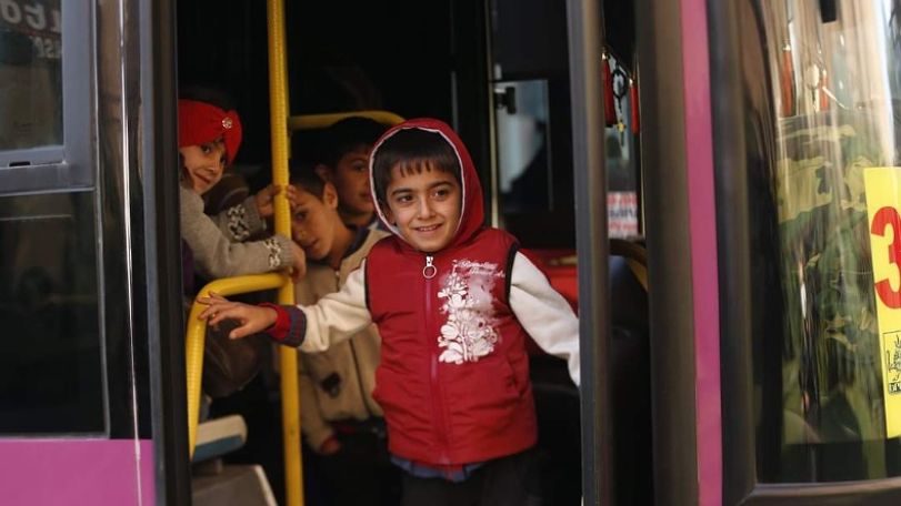 11 автобусов доставили арцахцев в Степанакерт