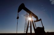 Нефть продолжает дорожать в понедельник