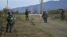 Российские военные инженеры приступили к разминированию территорий в Арцахе