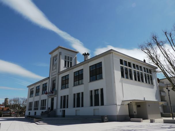 France’s Décines-Charpieu city calls for recognition of Artsakh
