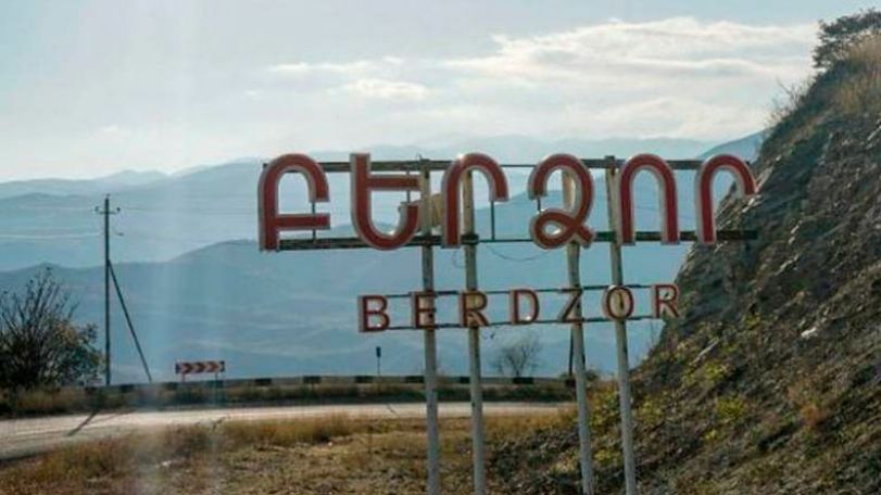 «Բերձորը տալի՞ս ենք, թե՞ չէ». Քաղաքի բնակիչներն ակնկալում են պաշտոնատար անձանց հստակ պատասխան