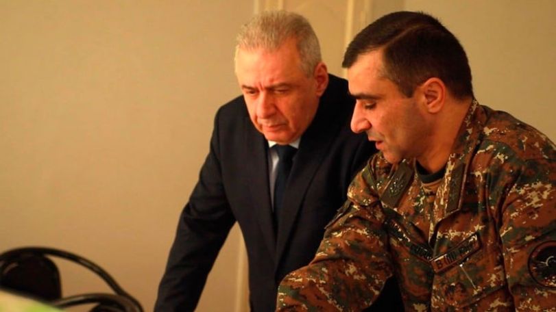 Министры обороны Армении и Арцаха обсудили актуальные вопросы