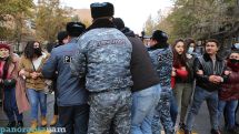 Protesters demanding Nikol Pashinyan's resignation block Yerevan streets