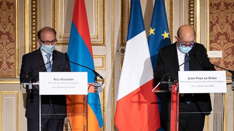 Armenian FM in Paris, strongly condemns Azerbaijan’s inhumane treatment of Armenian POWs, civilians