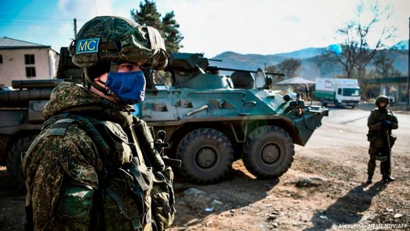 Минобороны РФ опровергло сообщения об окружении российских миротворцев в Карабахе