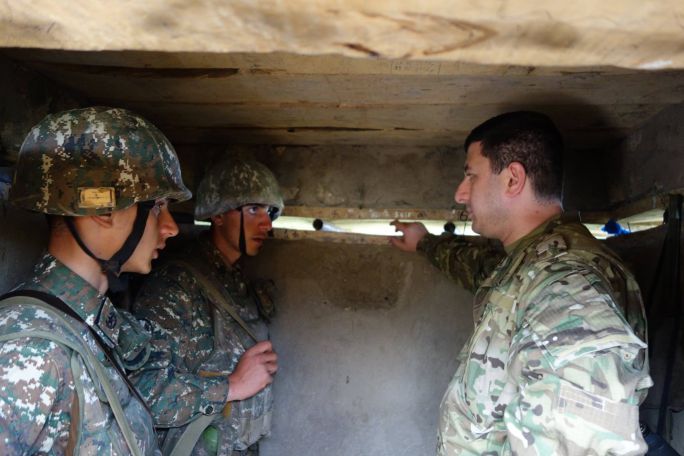 Armenian analyst stresses need to urgently review approaches to combat duty