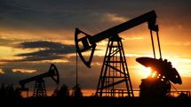Мировые цены на нефть снижаются на опасениях локдаунов
