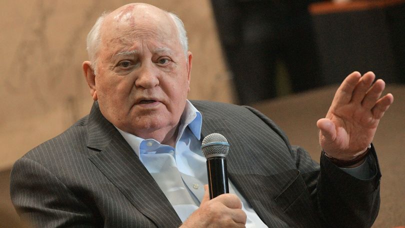 Горбачев: Необходимо найти решение арцахской проблемы без победителей и побежденных