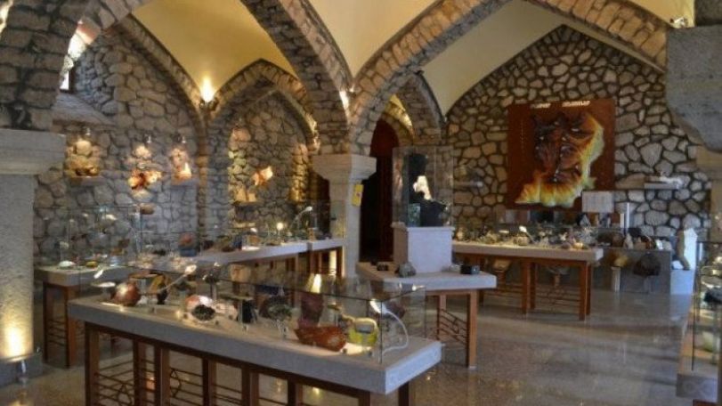 Աննա Կոստանյան. Շուշիում թշնամու վերահսկողության տակ են անցել պատմության և մշակույթի 197 հուշարձան