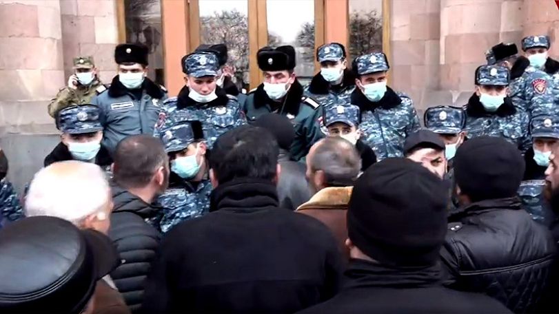 Parents of missing soldiers protest outside Armenian government