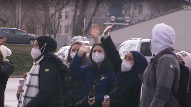 Депортация трех девушек из Австрии в Грузию и Армению вызвала протесты в Вене