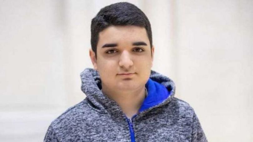 Пропавший несовершеннолетний мальчик был обнаружен повешенным на дереве