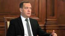 Медведев: Вопрос о статусе Арцаха обсуждать преждевременно