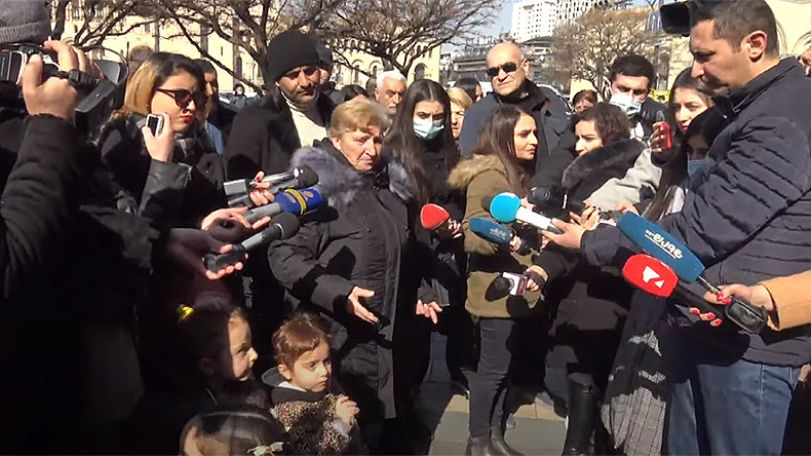 Տարան ու մեր երեխաներին մատաղ արեցին թշնամու առաջ. անհետ կորած զինծառայողի մայր