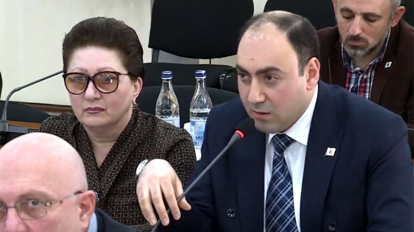 Կարծես թե մոռացության են մատնվում առողջապահական հիմնարկները. Ավագանու ԲՀԿ-ական անդամ