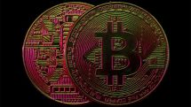 Курс биткоина продолжает бить рекорды, капитализация самой популярной криптовалюты приближается к $1 трлн