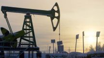 Котировки нефти снижаются во вторник