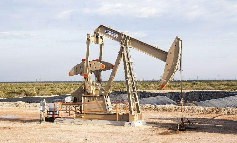 Котировки нефти продолжают расти в четверг