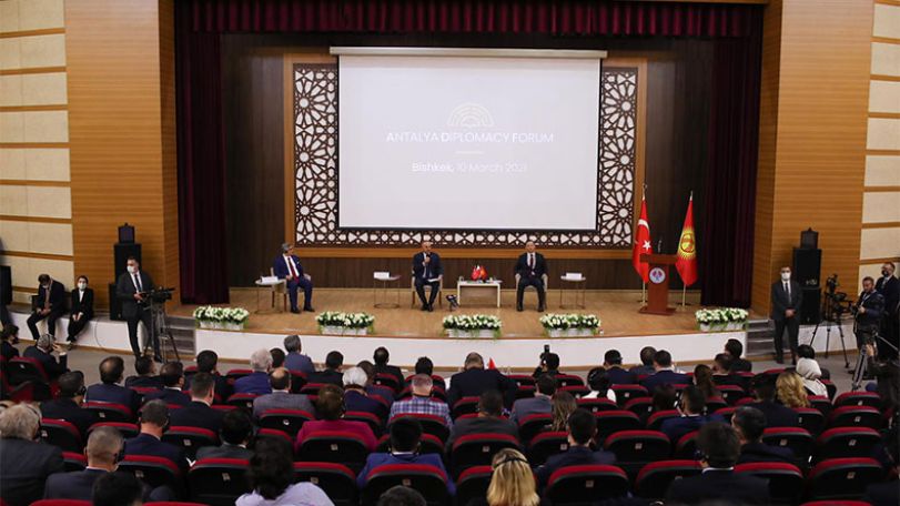 Թուրքիայի ԱԳ նախարար. Մեր դուռը Հայաստանի համար էլ է բաց
